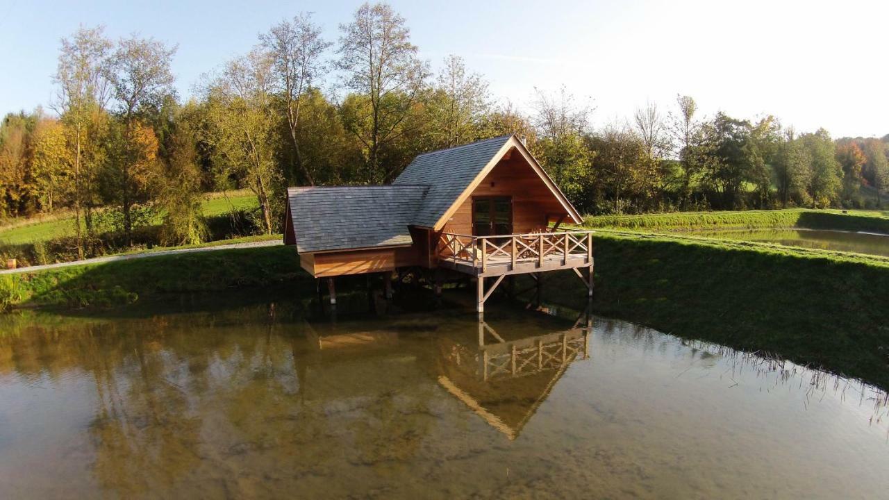 Aqualodge Hôtel Insolite Ermeton-sur-Biert Exterior foto